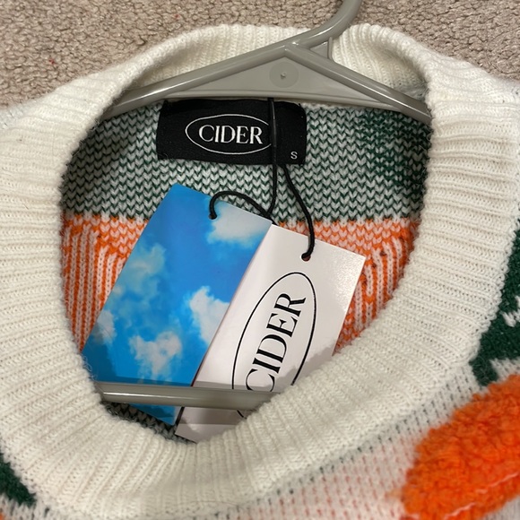 Oranges sweater - Picture 3 of 3